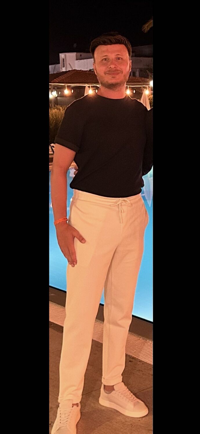  54455238  Burak, 30 ,    