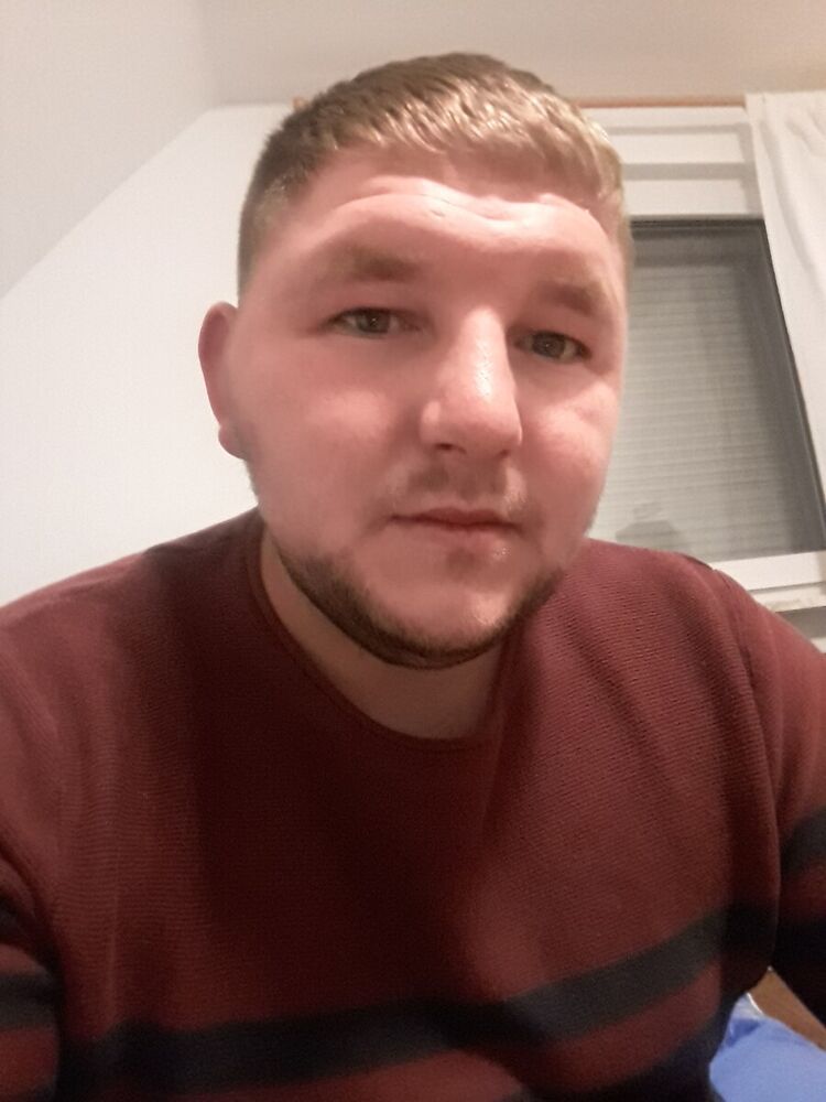  21644878  Petru, 30 ,    