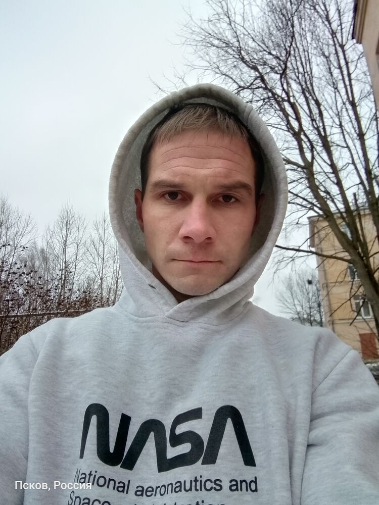  48101688  , 31 ,    