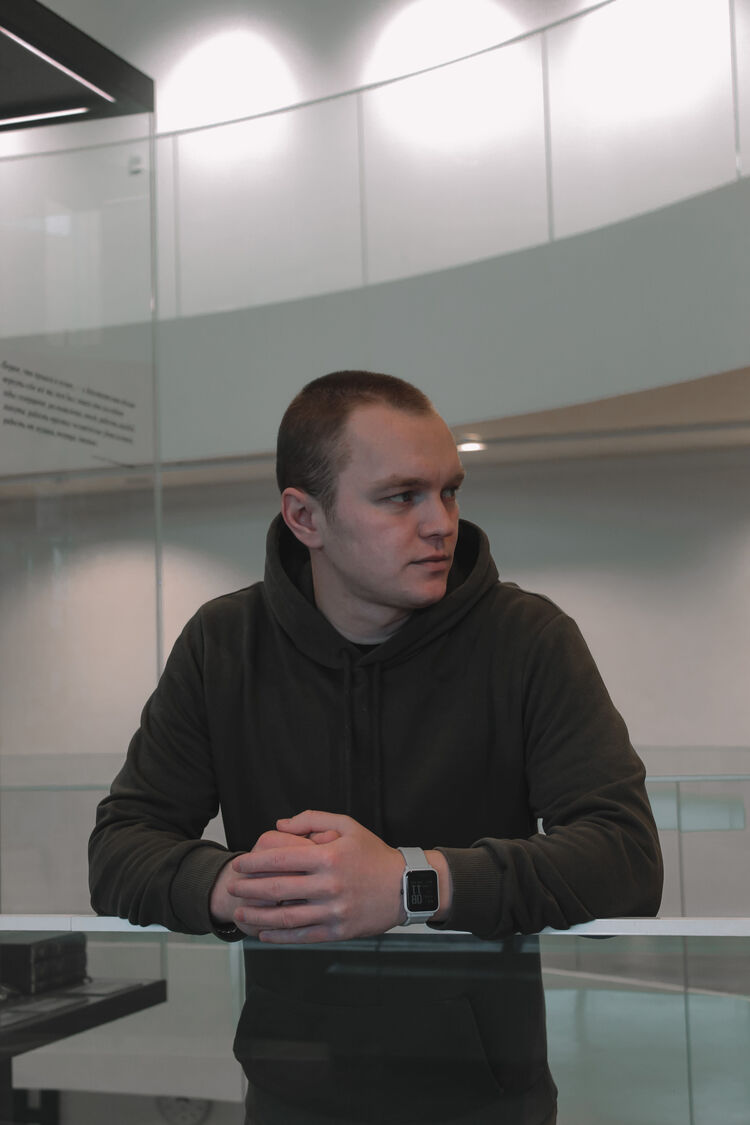  35065368  Andrei, 28 ,    