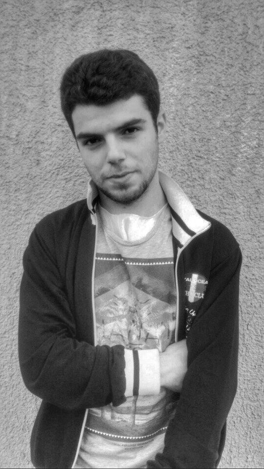  ,   ALEKO, 32 ,     , 