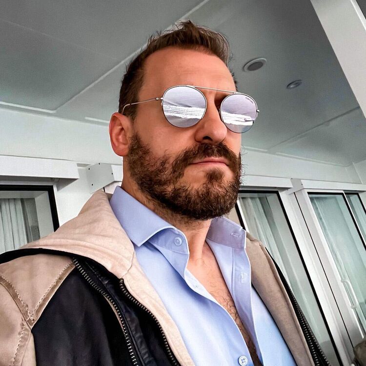  41688908  Edmund Gerad, 45 ,    Miami Beach