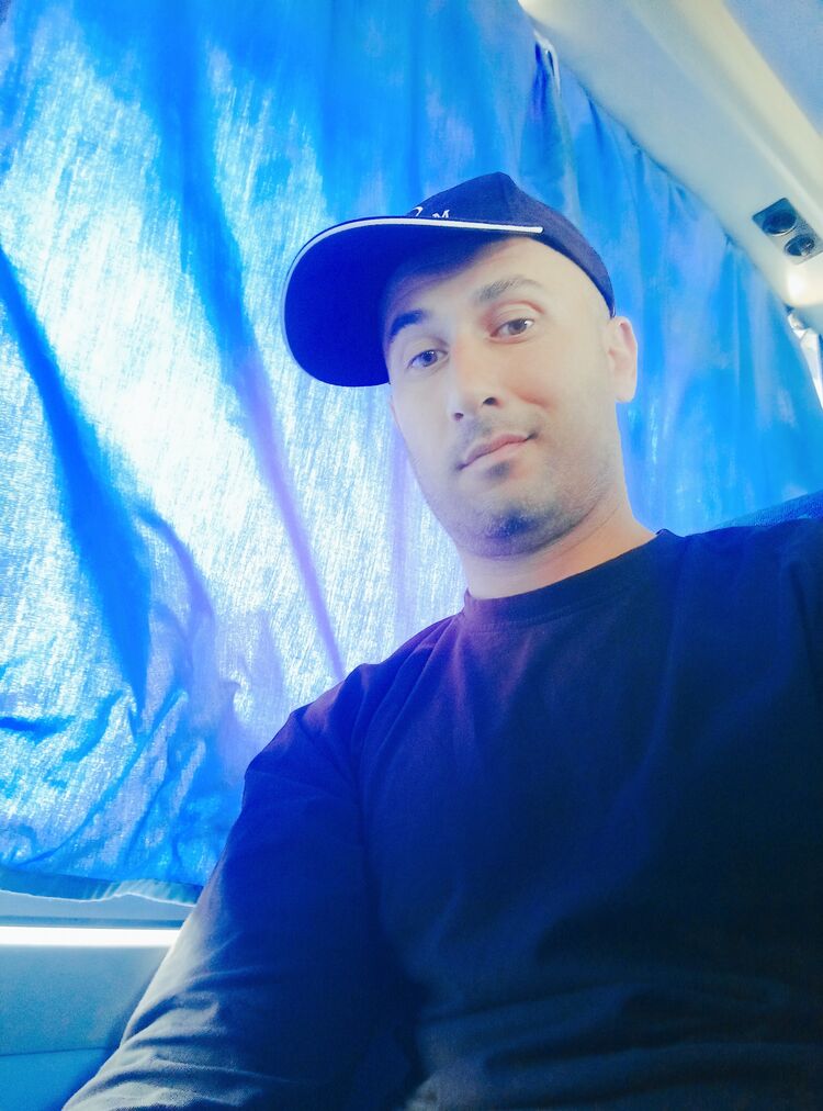  49572758  , 38 ,    