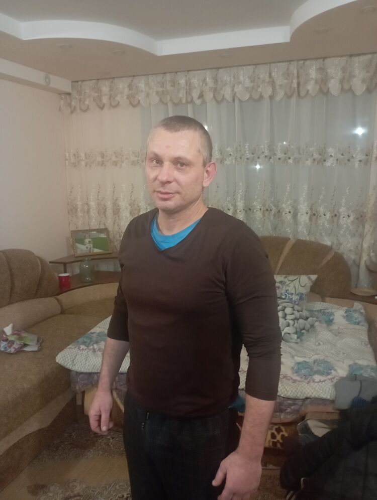  40234688  , 42 ,    