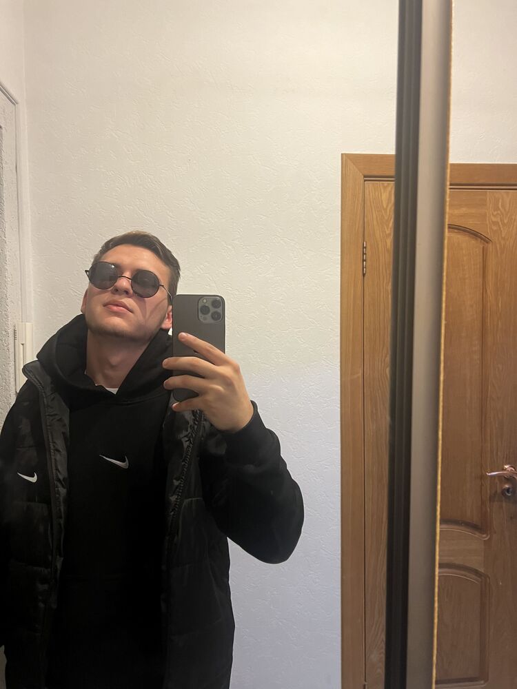  47650478  Vladimir, 18 ,    