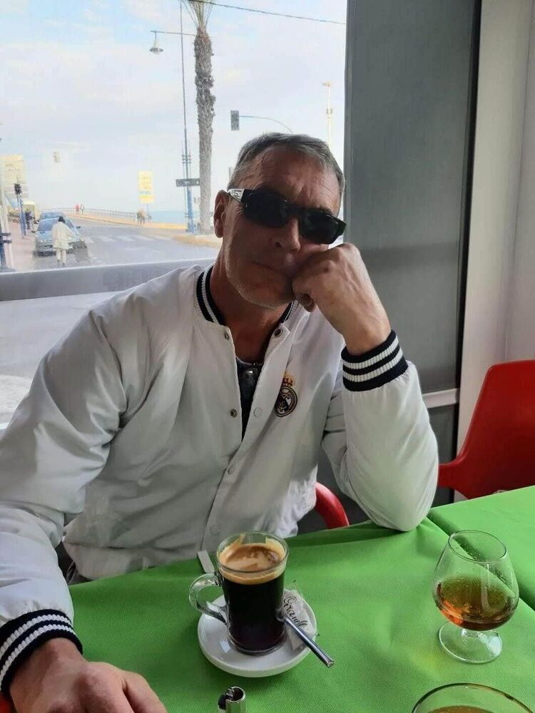  53423178  Artur, 50 ,    Torrevieja