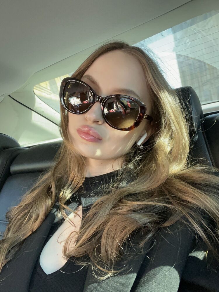  ,   Valerie, 23 ,  