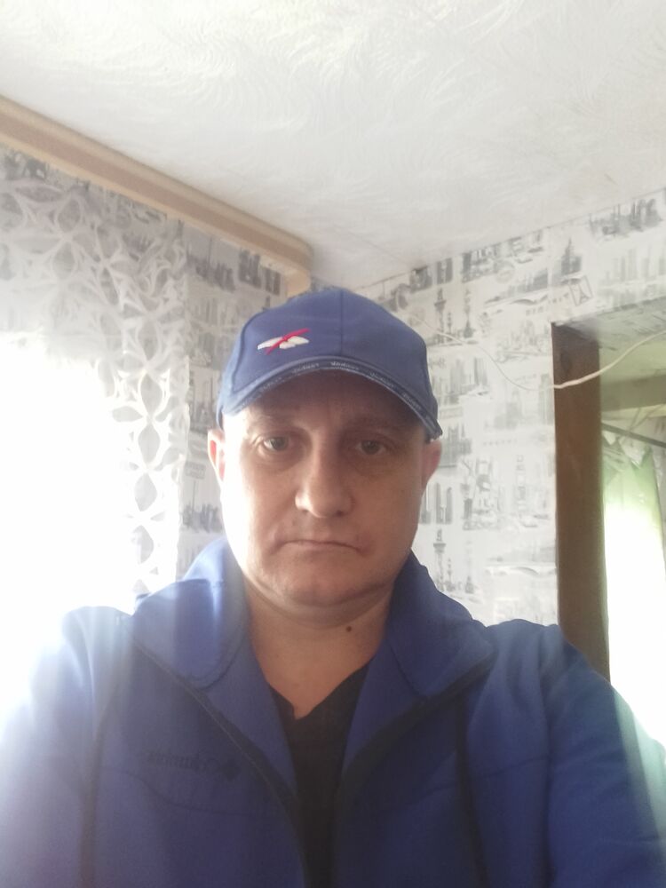  42948348  Alexander, 37 ,    