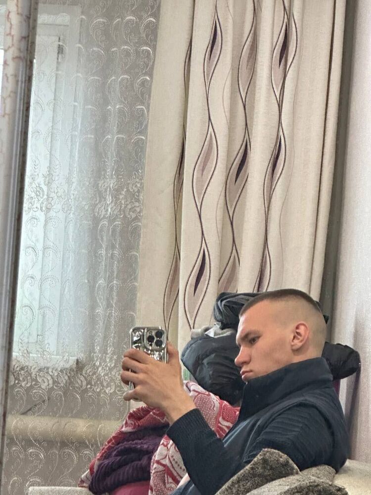  52534538  , 21 ,    