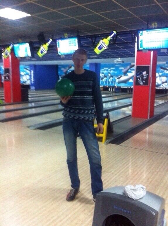  8739858  Sergei, 45 ,    