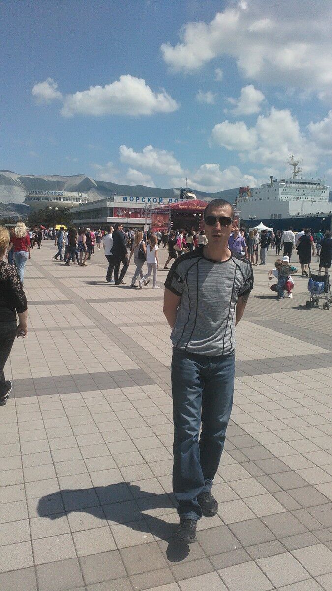  7430888  Vadim, 42 ,    