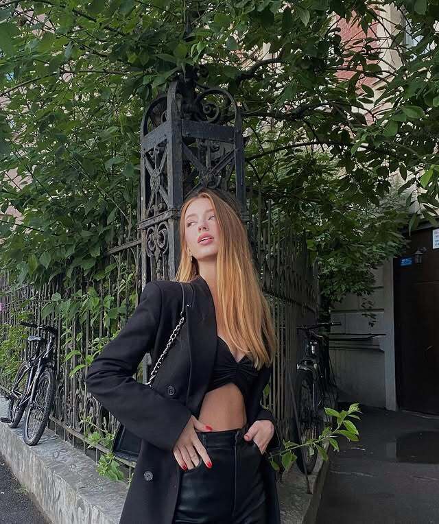  48228488  Julia Julia, 28 ,    