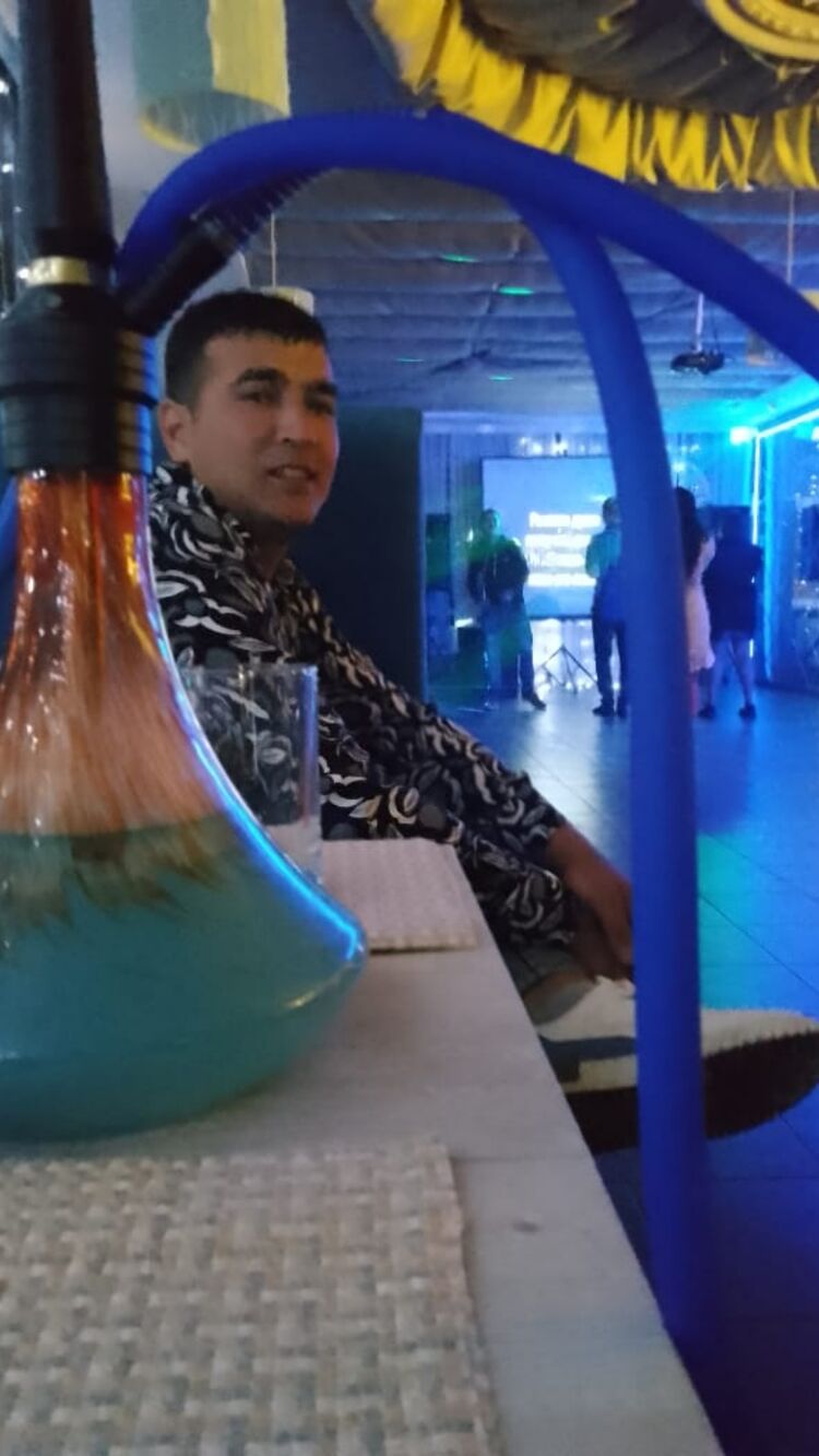  ,   Elbek, 31 ,   ,   