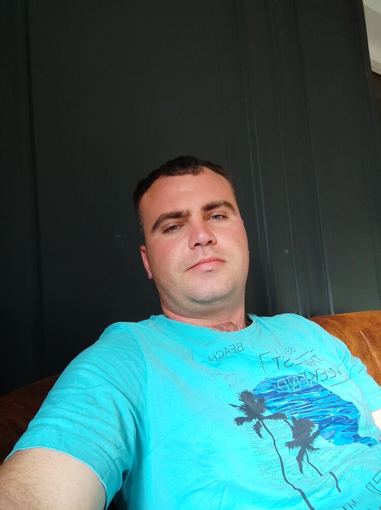  49161568  , 34 ,    