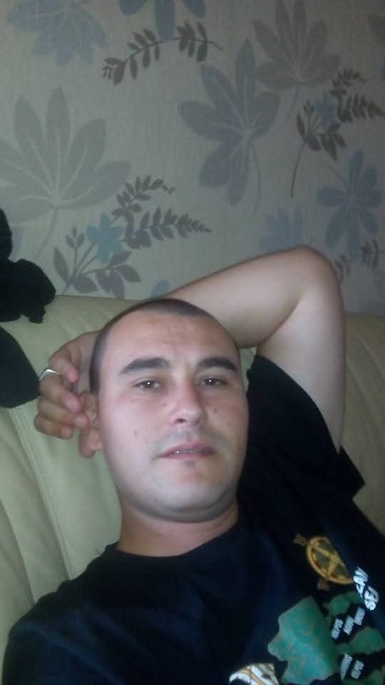  50463188  Miki, 38 ,    