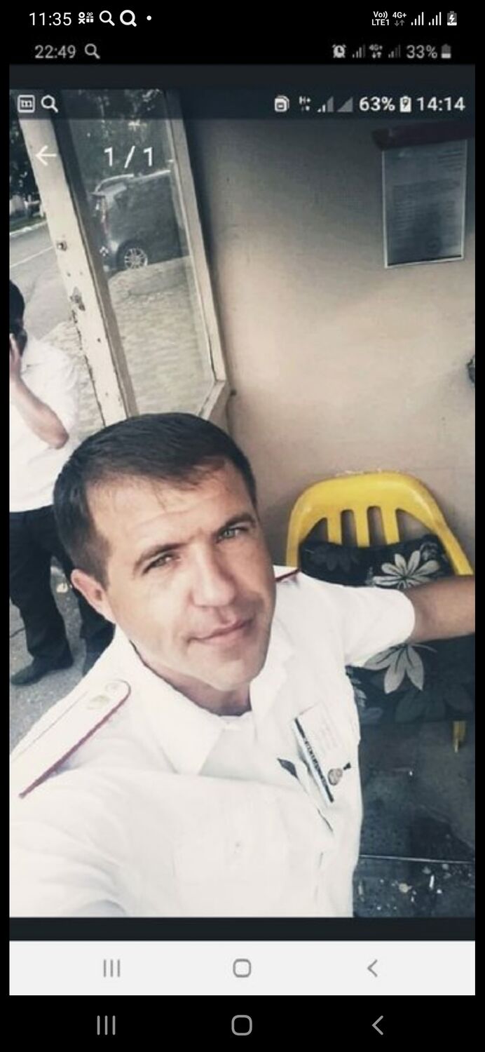  31513368  Alexander, 40 ,    