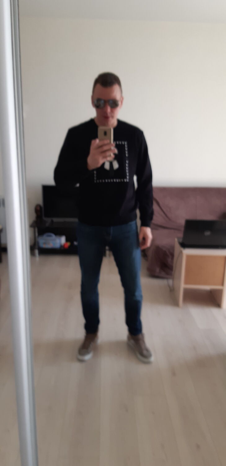  30415818  , 29 ,    