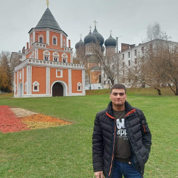  31774248  Aram, 41 ,    