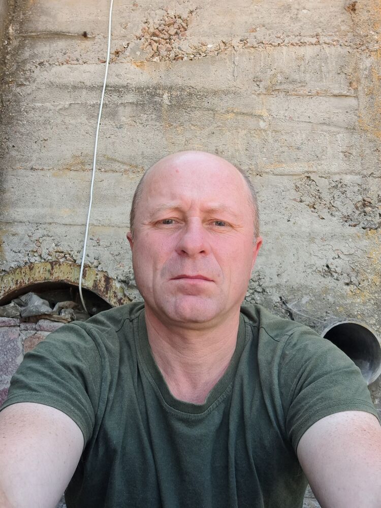  45927268  Ruslan, 51 ,    
