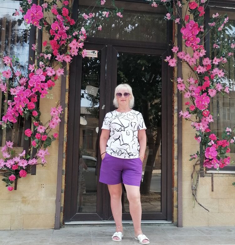  53365828  Nadin, 49 ,    -