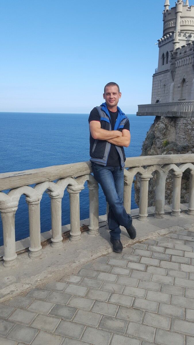  ,   Stan, 38 ,   