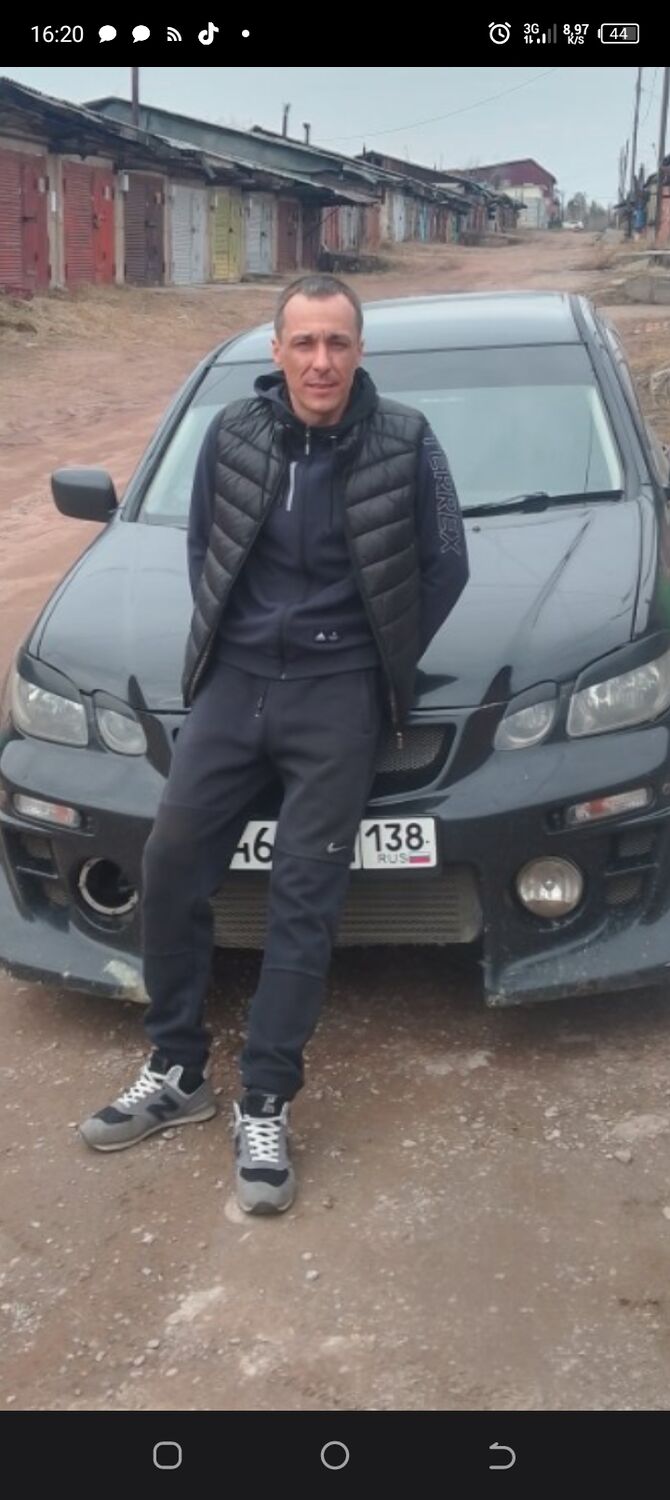  51390858  Yury, 36 ,    