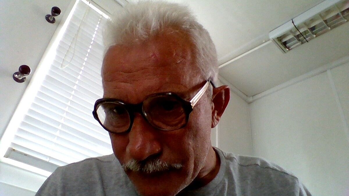  4097838  Michail, 64 ,    