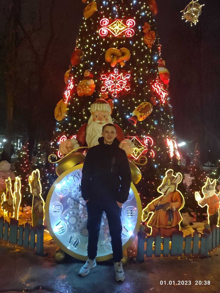  ,   Ilya, 23 ,   ,   