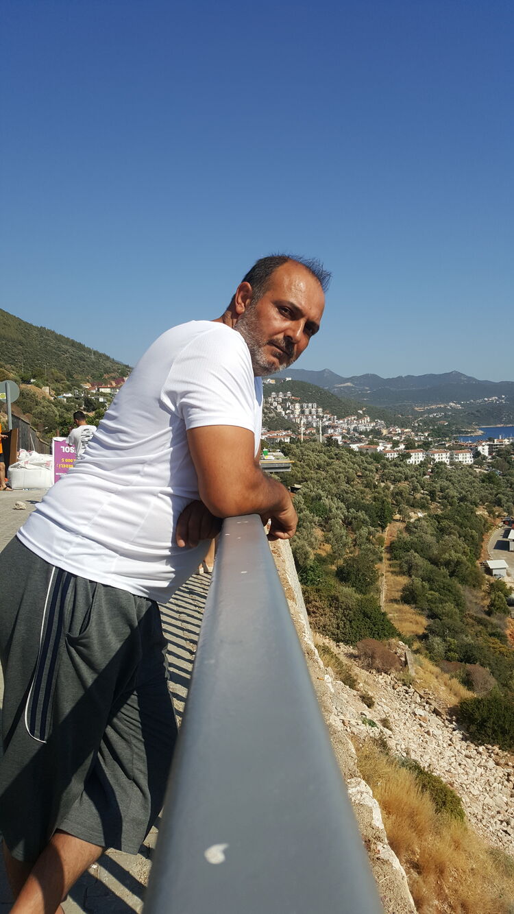  ,   Onur, 48 ,   ,   