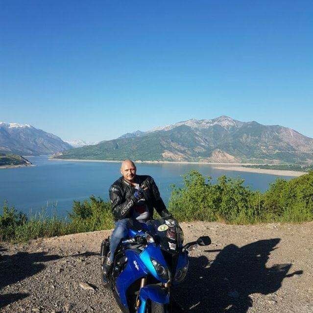  ,   NIK, 40 ,     , c 