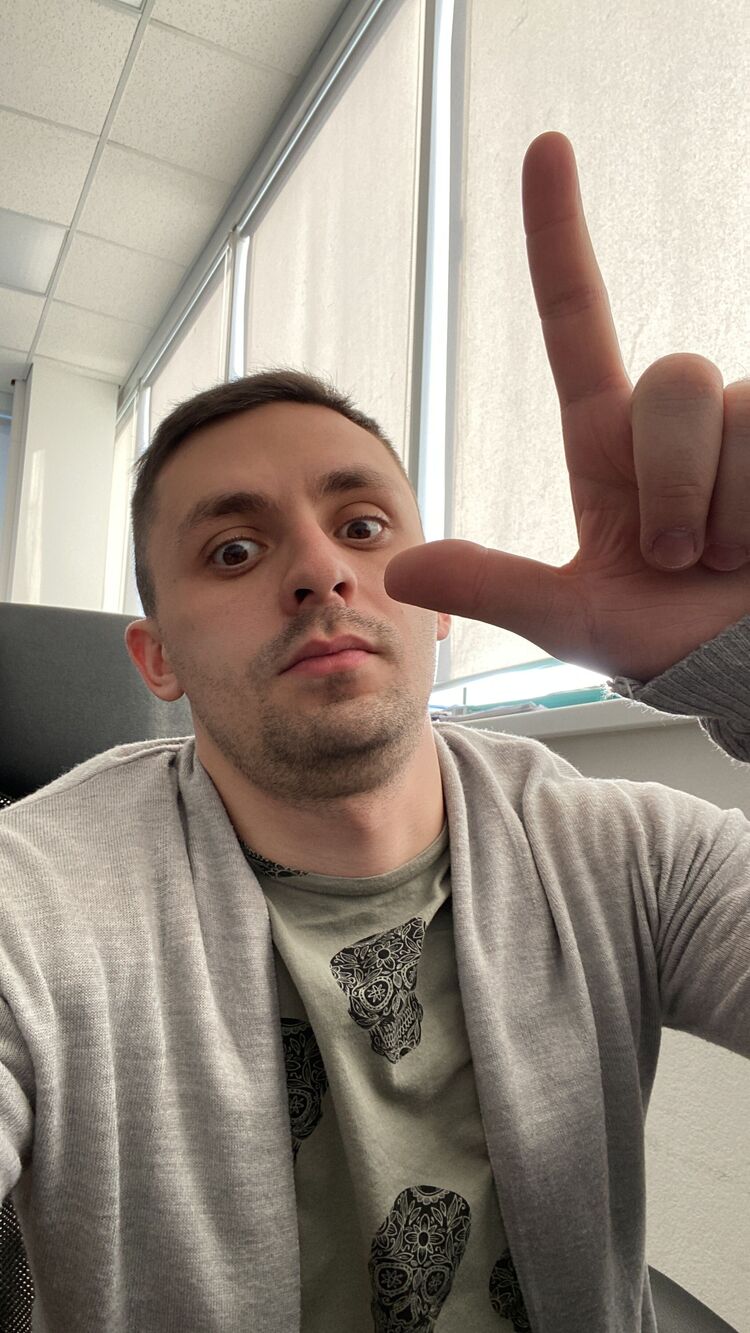  42671248  , 27 ,    