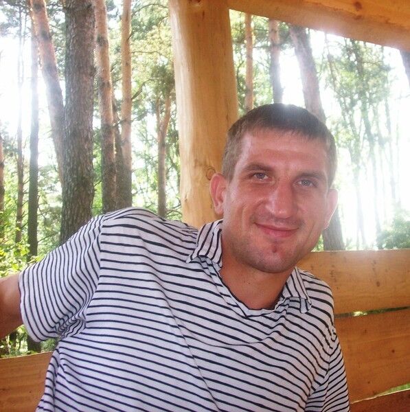  4529888  Aleksandr, 46 ,    