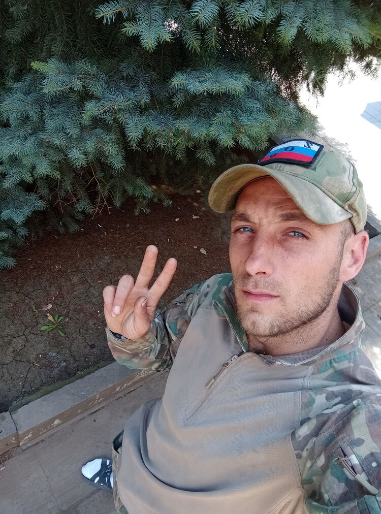  ,   Artem, 35 ,   ,   , c 