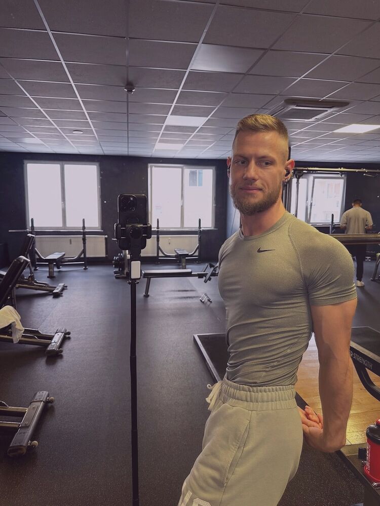  54685558  , 40 ,    -