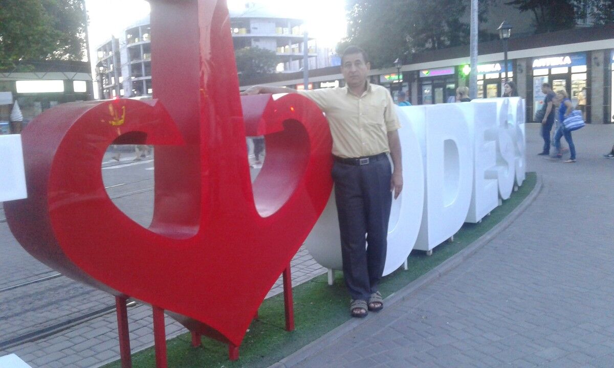 ,   Arman, 52 ,   ,   , c 
