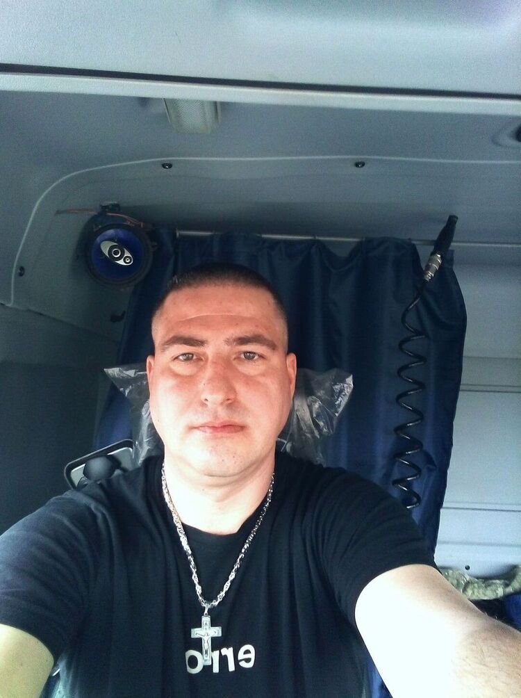  ,   Vlad, 41 ,   ,   