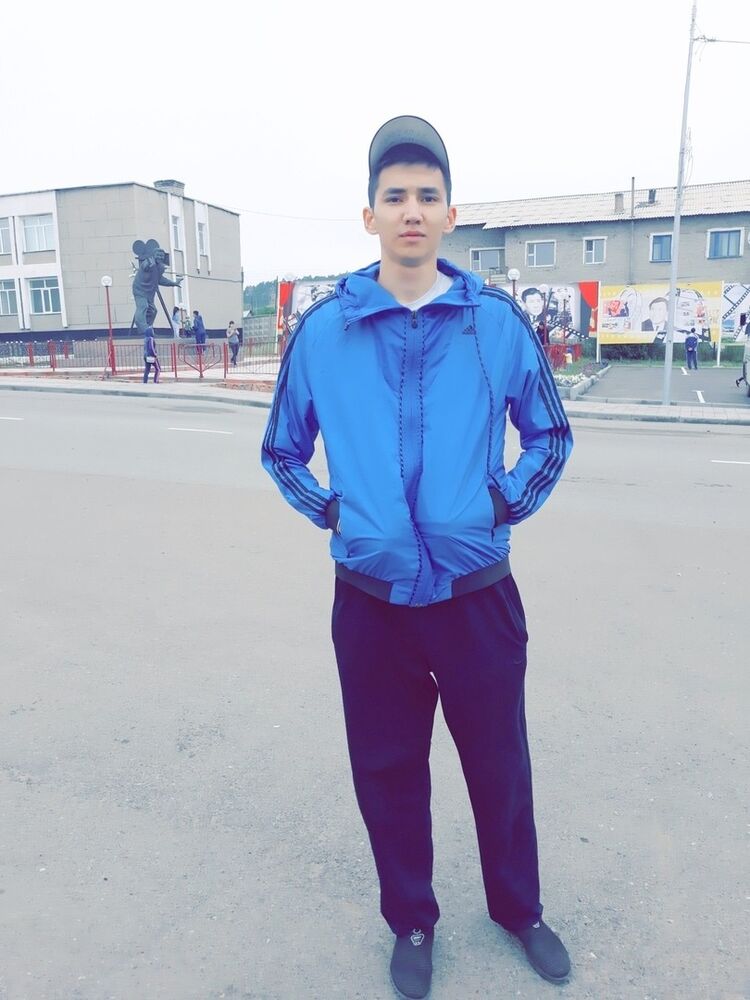  15435128  Abulkhair, 31 ,    