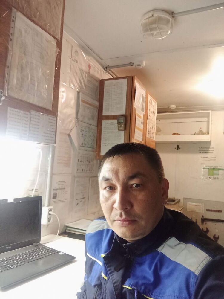  39028008  , 41 ,    