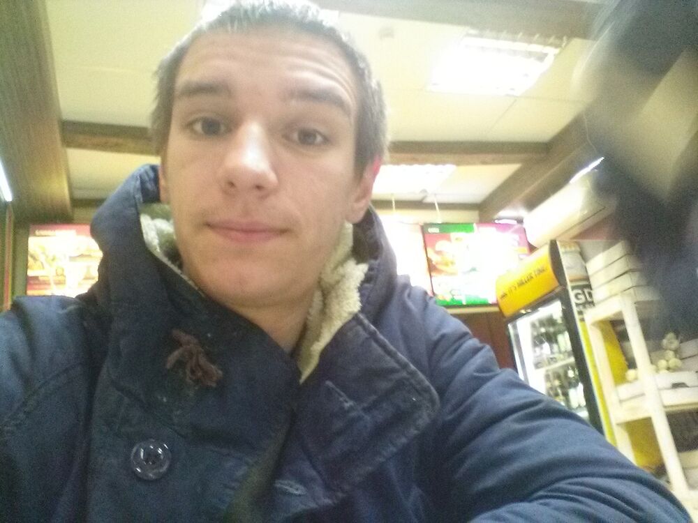  10743258  Artem, 29 ,    