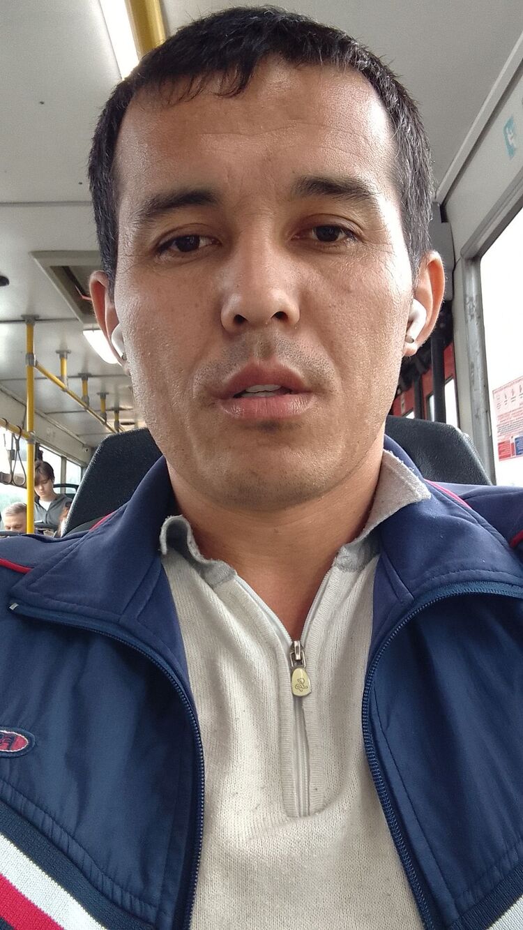  43868958  Akbar, 30 ,    