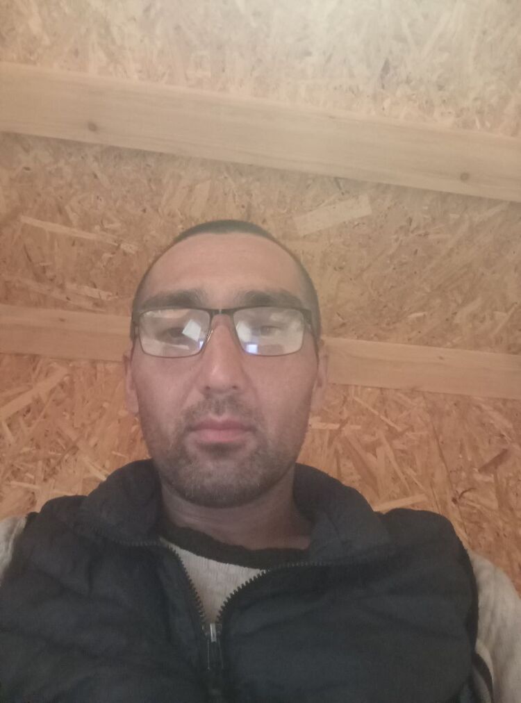  52725148  , 35 ,    