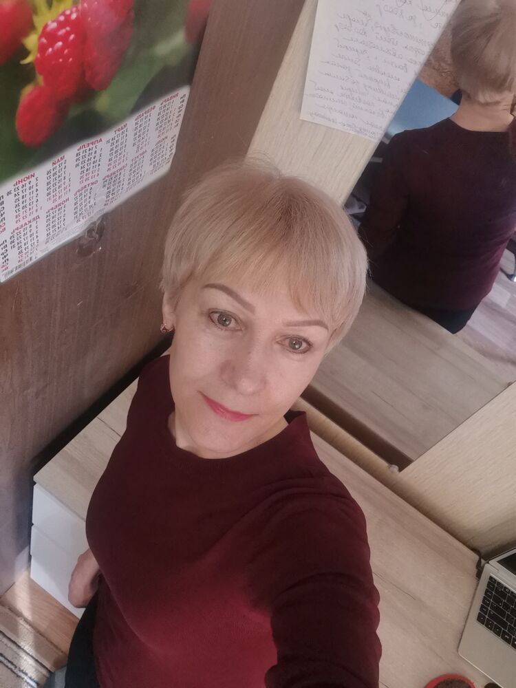  50028248  Elena, 56 ,    