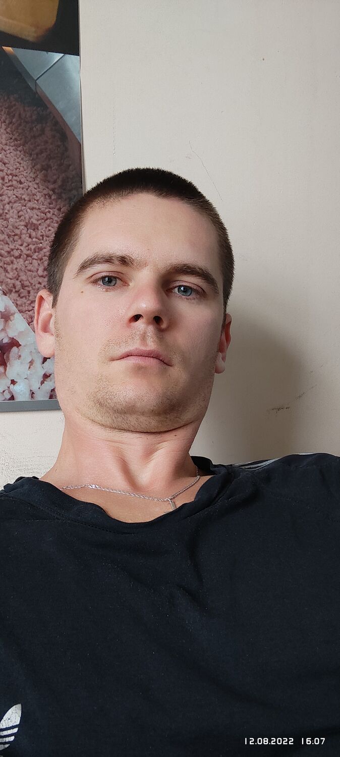  43455118  SERGIU, 33 ,    