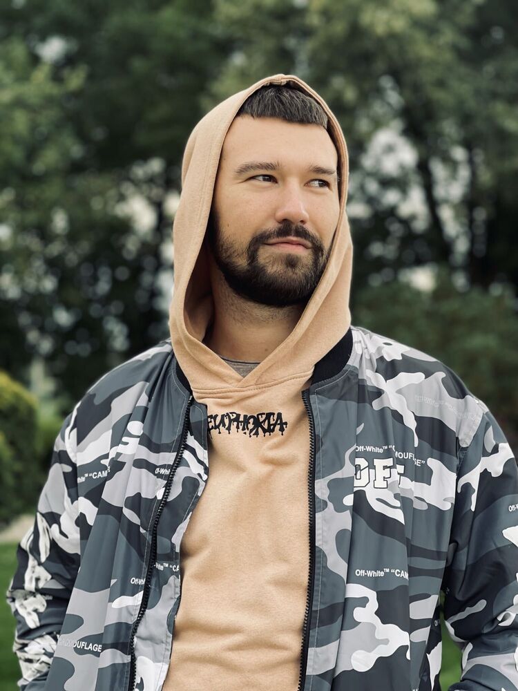  46228068  Vladislav, 29 ,    