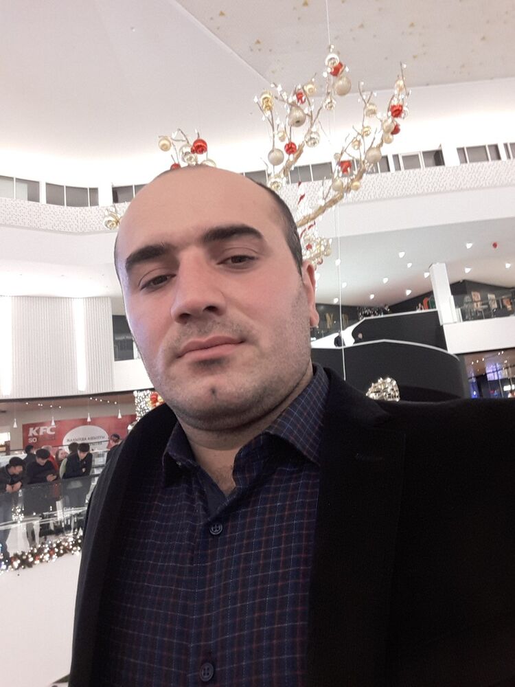  8766748  Hamit, 36 ,    