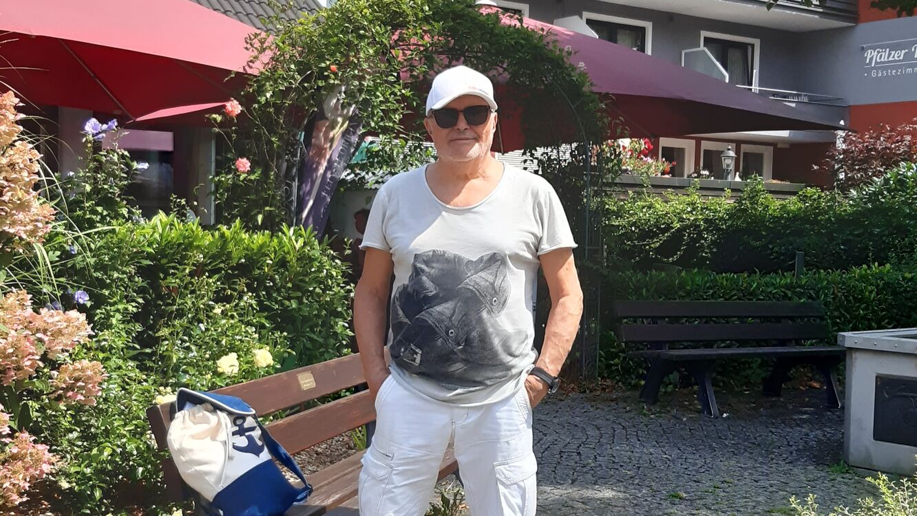  46601458  , 58 ,    Neuss