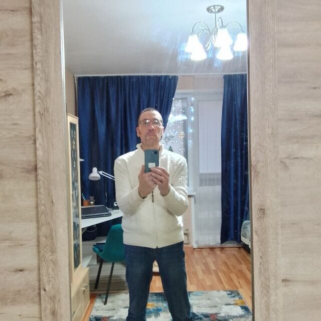  51813028  , 41 ,    