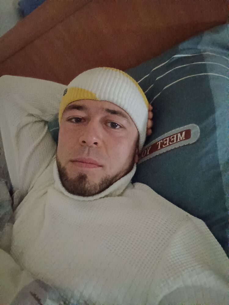  -,   Bek, 28 ,   c 