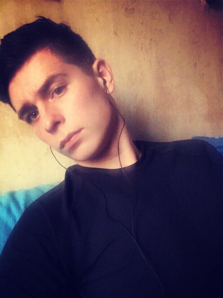  40689258  , 28 ,    
