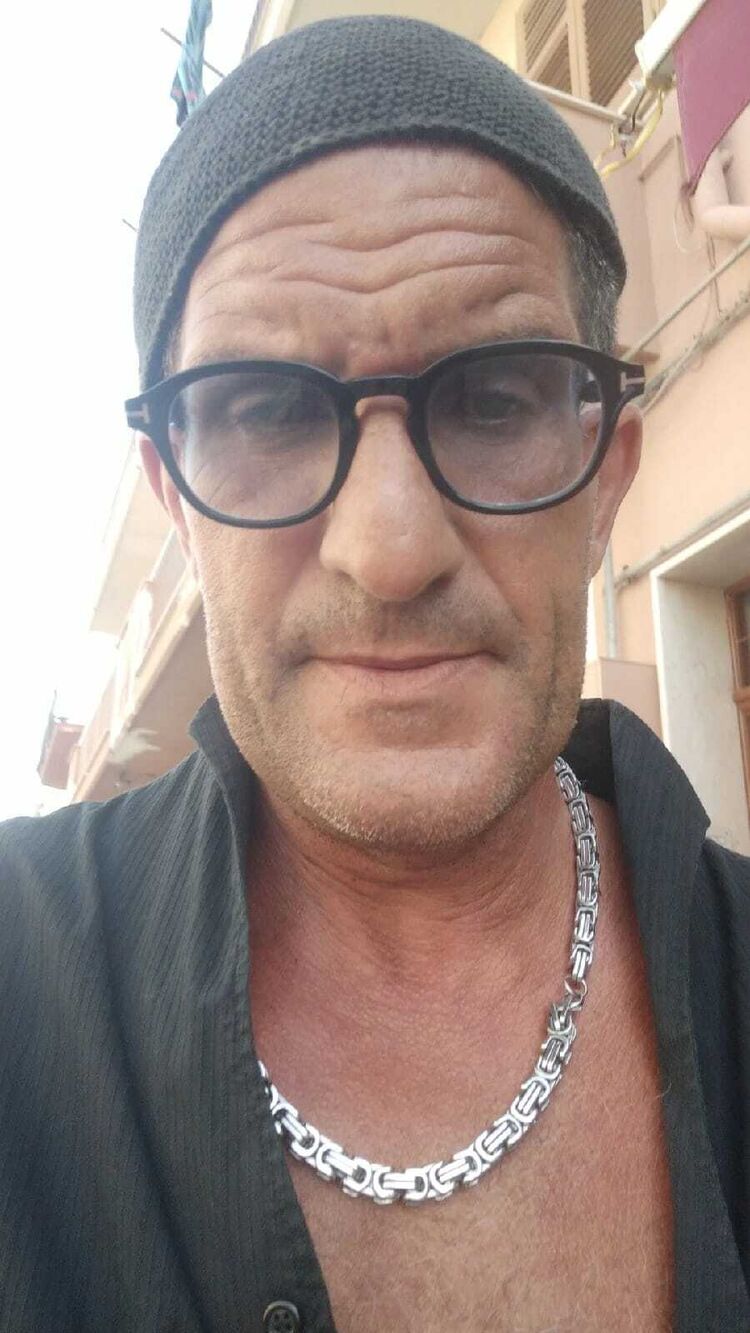  30901828  Matteo, 55 ,    Aci Bonaccorsi